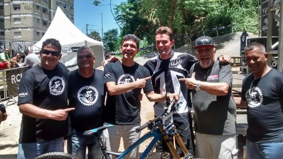 Roca i Bonet, segon i tercer per la dreta, al Brasil el 2017.