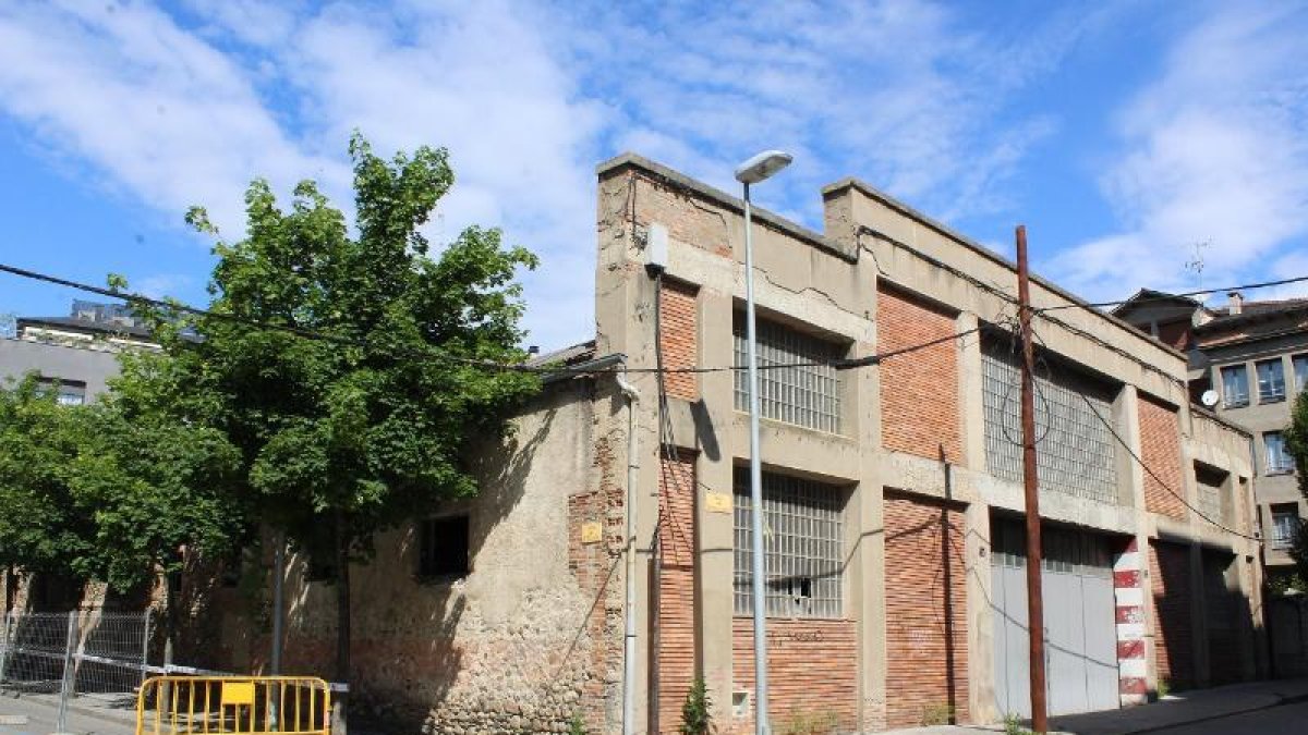 Antiguos almacenes de la Alsina Graells, donde se ubicará el CAP.