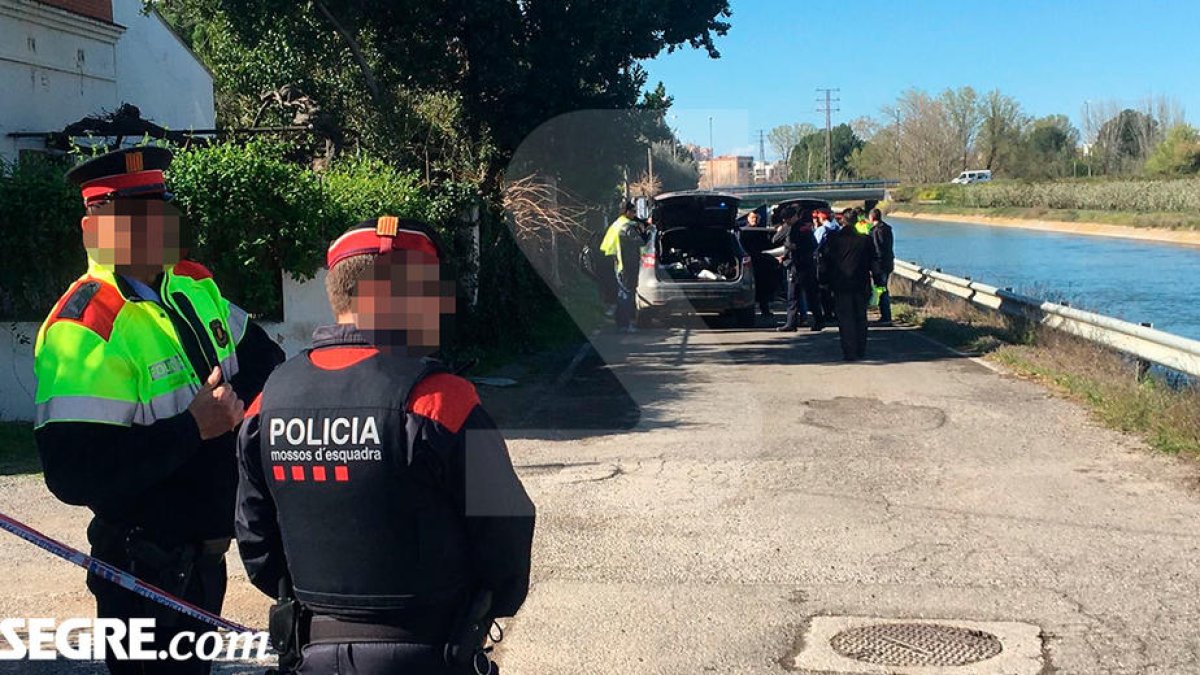 Los Mossos d'Esquadra en el lugar de los hechos