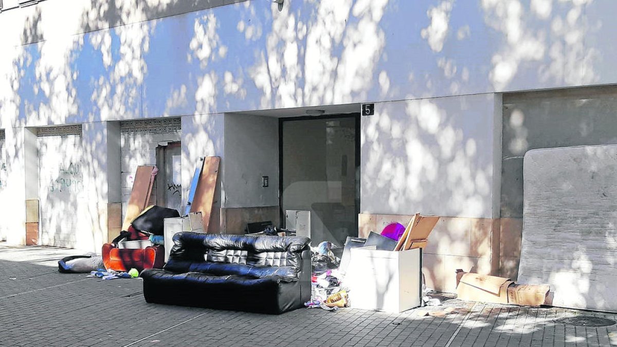 Estris a la plaça Josep Solans