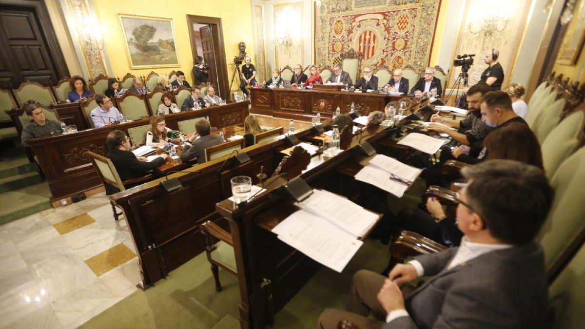 Imagen del último pleno de la Paeria, celebrado en enero.