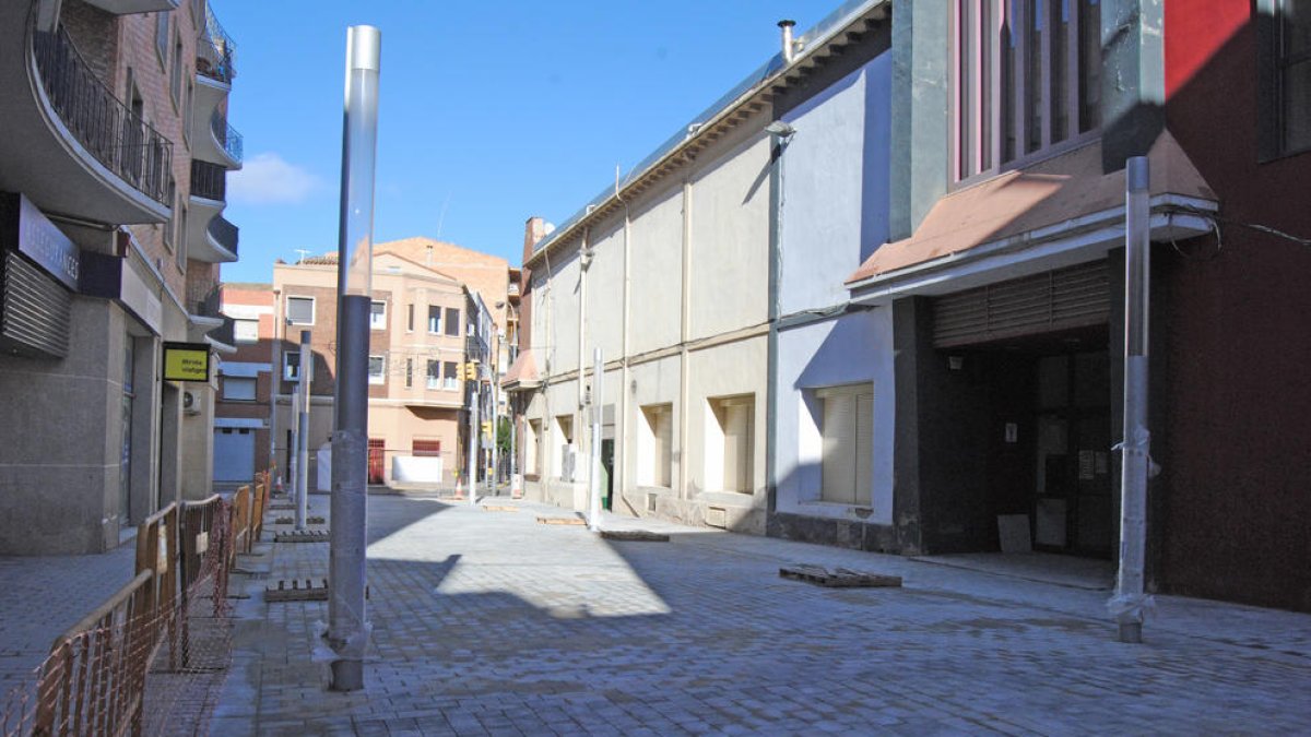 La calle Ciutat de Lleida de Mollerussa.