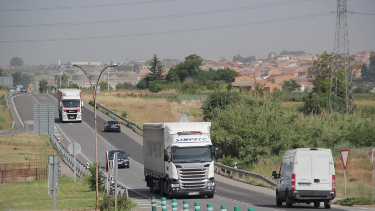 Trànsit inicia els tràmits per restringir la circulació de camions a l'N-240 entre les Borges i Montblanc
