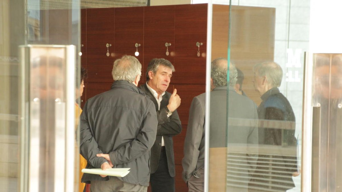 El director del Museu, Josep Giralt, va rebre els representants del Consorci que van assistir a la reunió.