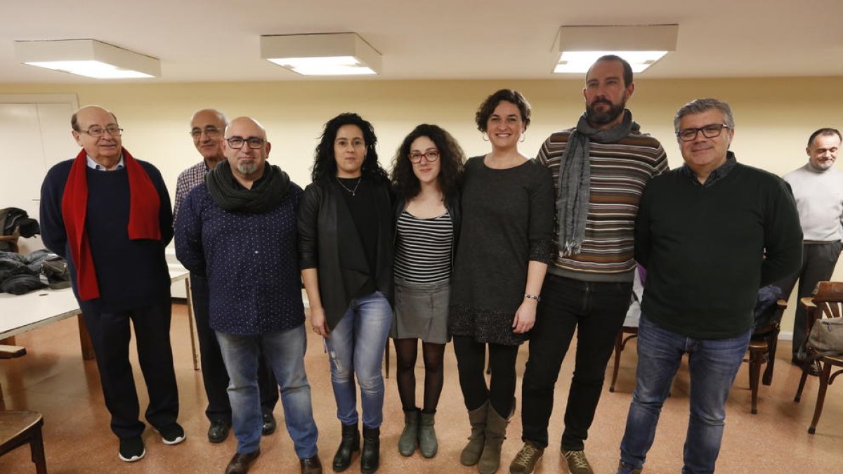 La diputada Aina Vidal (c) i la senadora Sara Vilà (d).