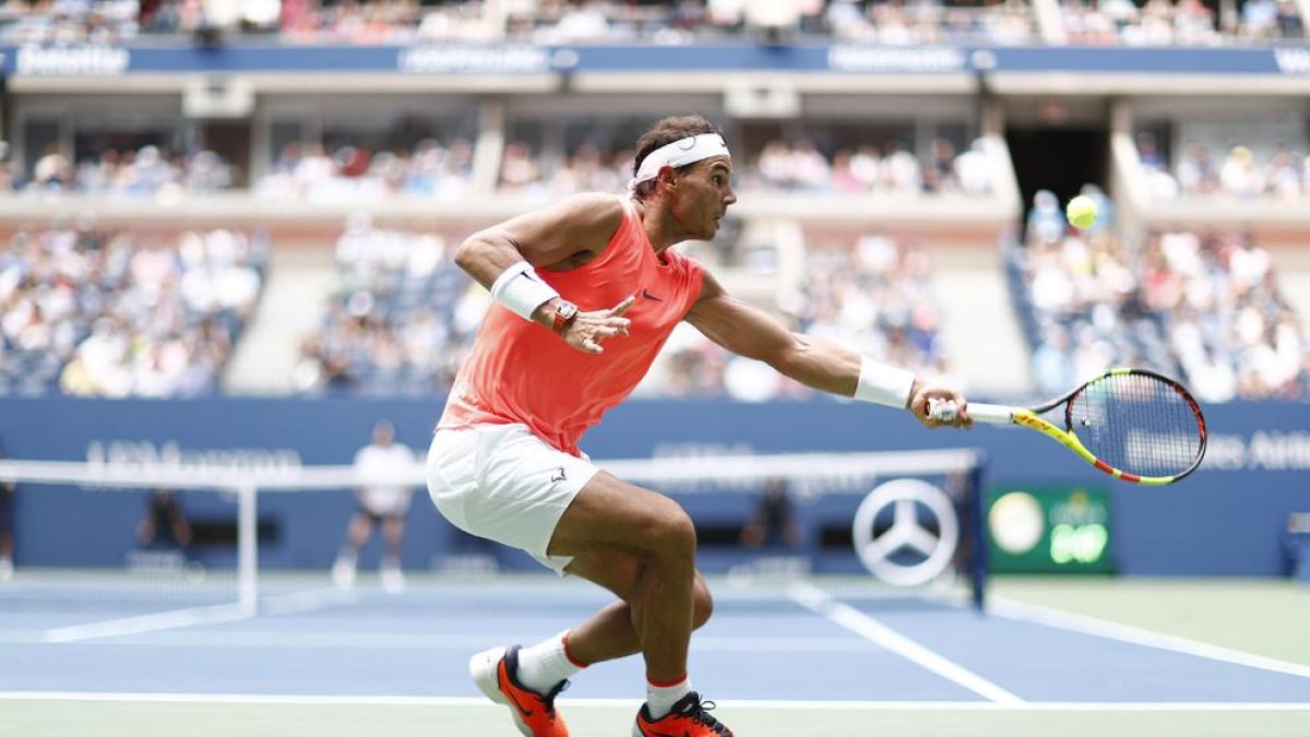 Rafa Nadal, en una acció del partit d’ahir.