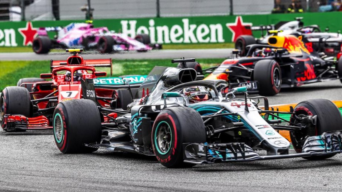El Mercedes de Lewis Hamilton salió más líder del circuito de Monza, donde se impuso con autoridad.
