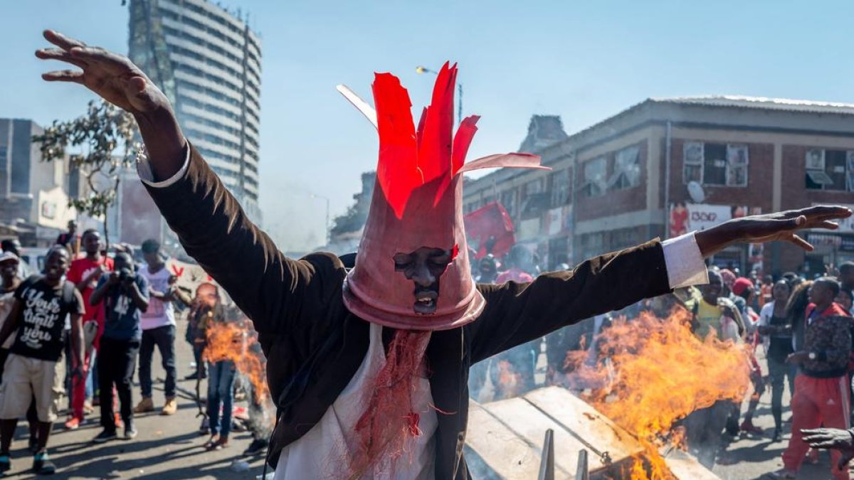 Ascienden a seis los muertos en la violencia postelectoral de Zimbabue