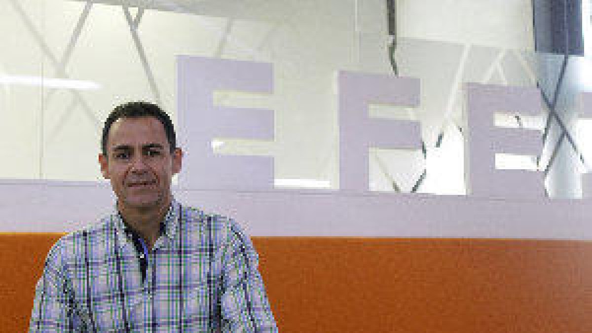 La RFEF y LaLiga inician la formación de árbitros para el uso del VAR en la próxima temporada