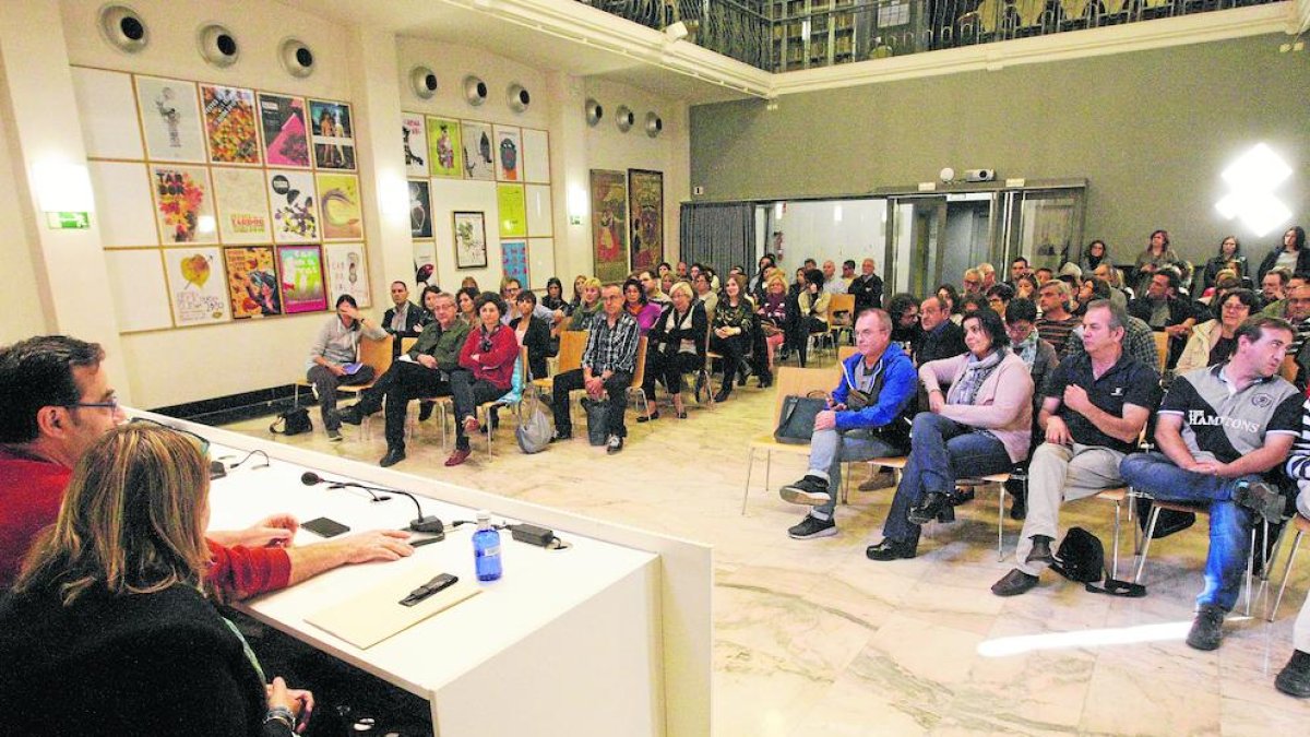 Imagen de archivo de una asamblea de trabajadores de la Paeria.