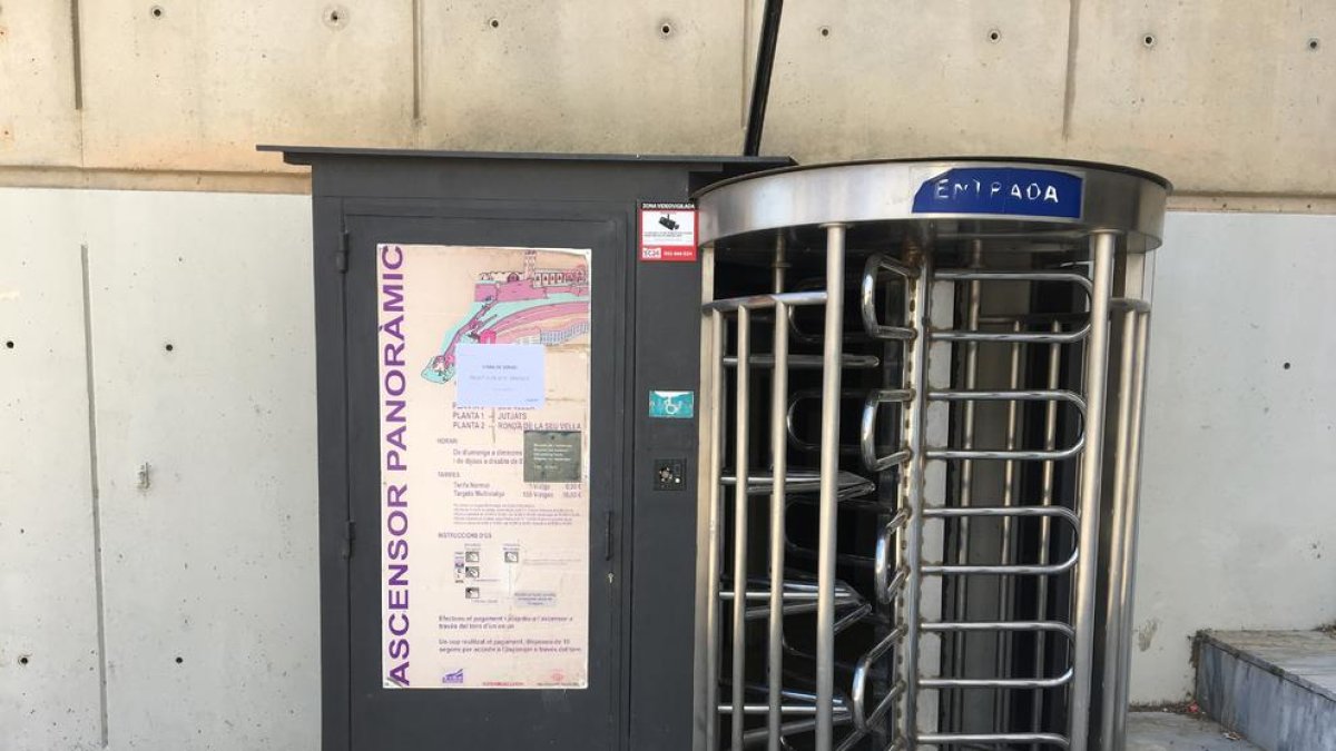 Ascensor del Canyeret, averiado por actos vandálicos