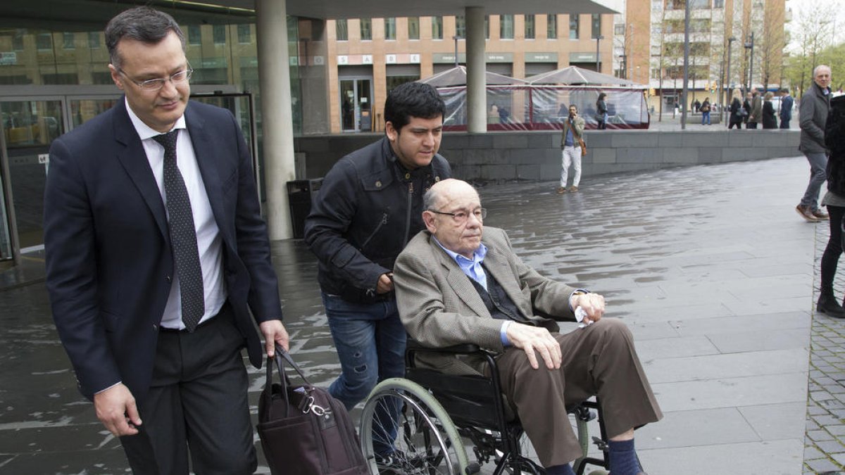 L’expresident del Palau, Fèlix Millet, en cadira de rodes.