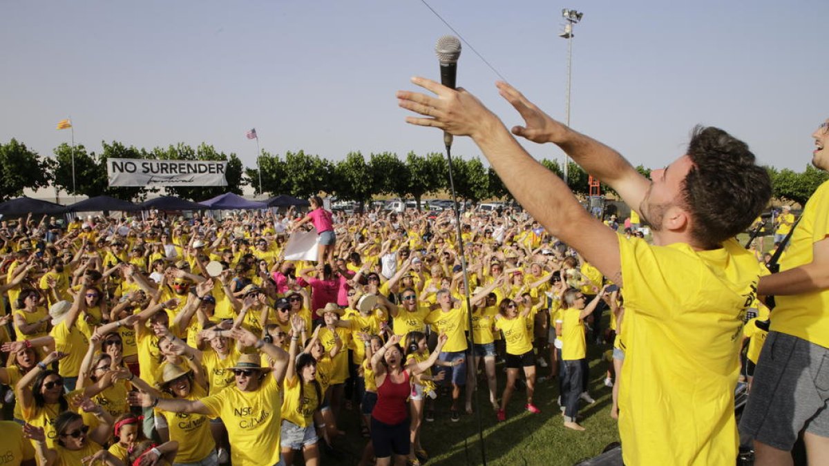 El campo de fútbol de Vilanova de Bellpuig se quedó pequeño en la pasada edición del festival.