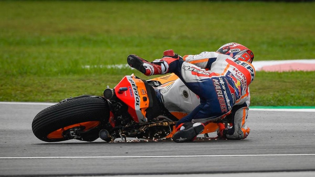 Màrquez sufrió una caída en la calificación, después de lograr el mejor registro de la sesión.