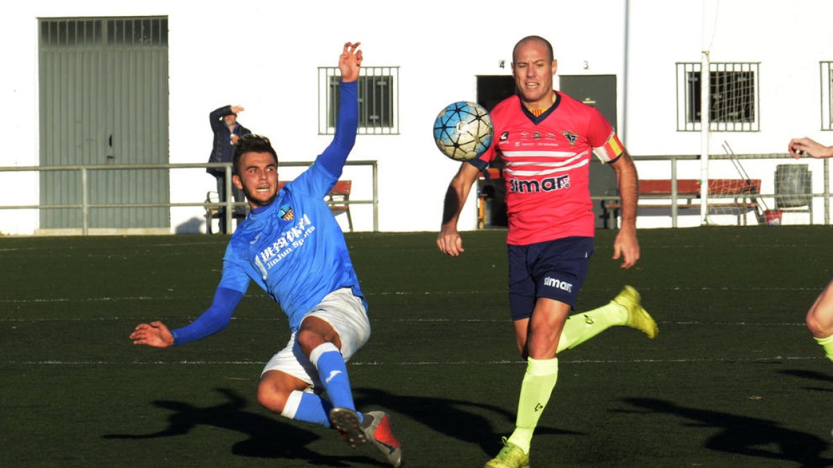 Imagen de una jugada del partido.