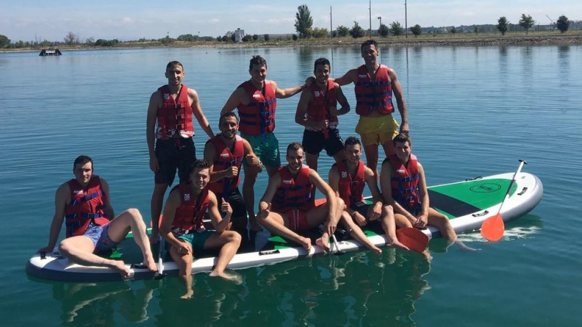 Los jugadores del Alpicat, este fin de semana en las instalaciones de 2Llacs.