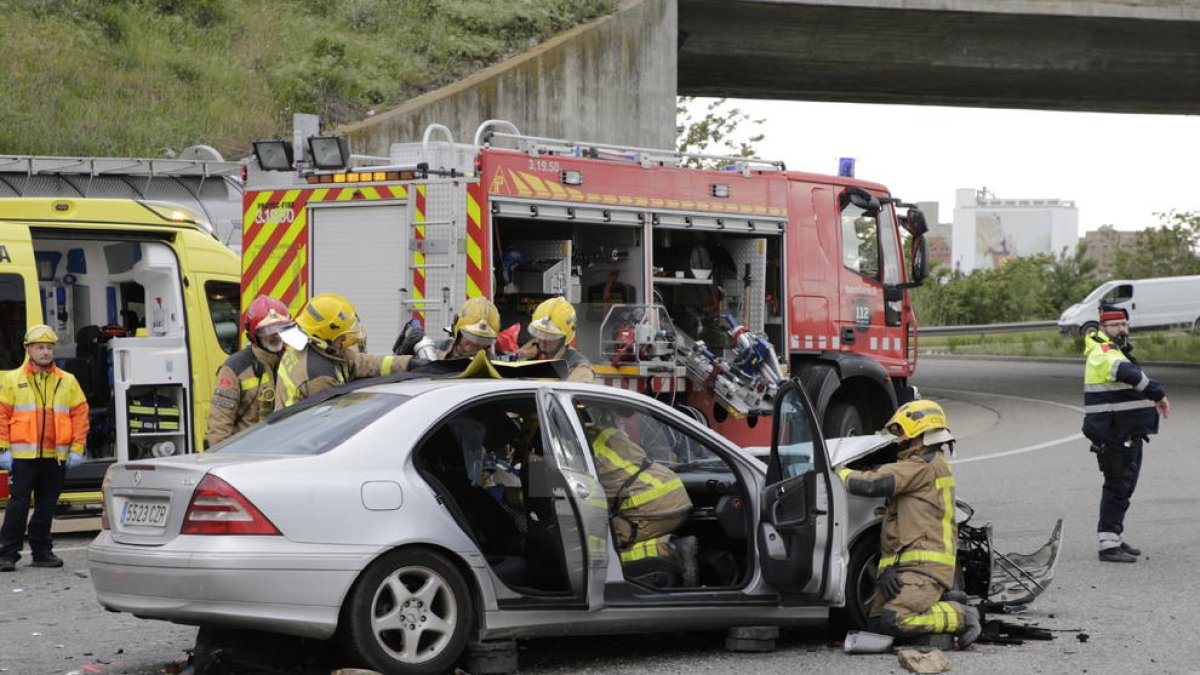 Aparatoso accidente al enlace del Ll-11 con la C-13