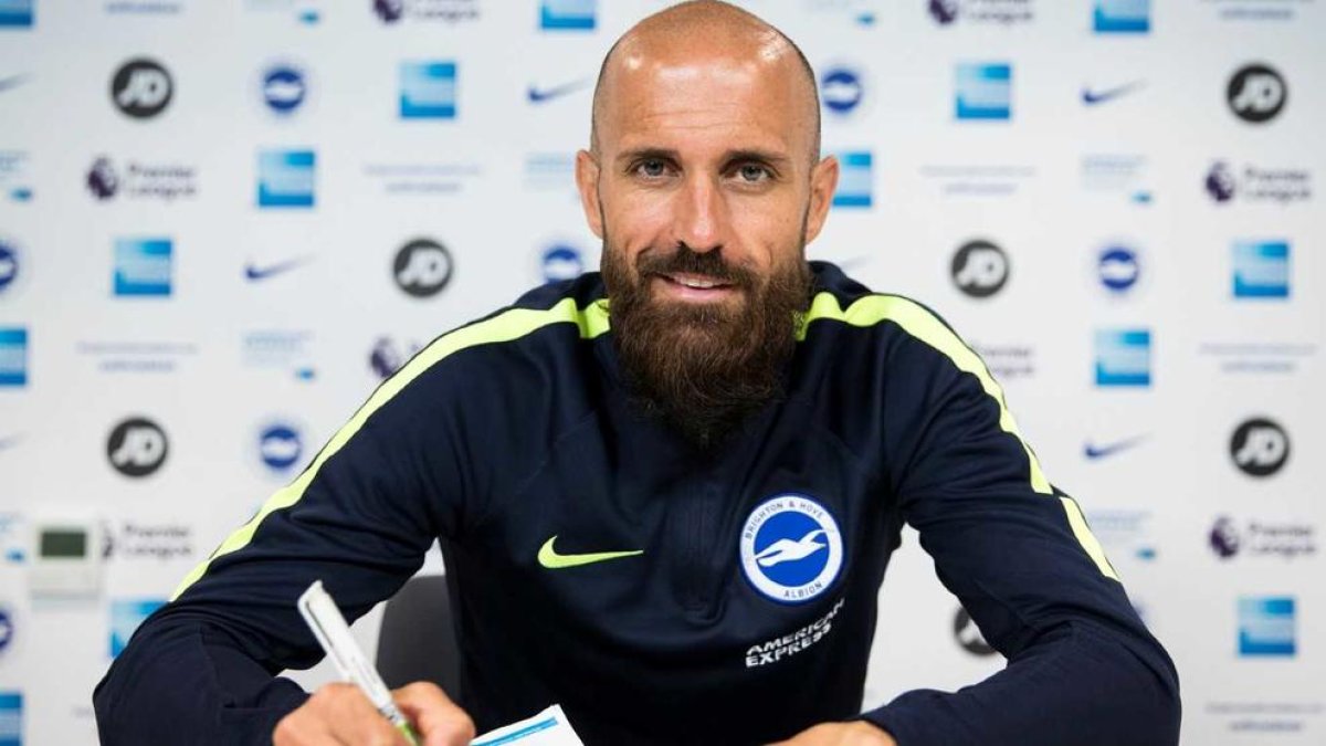 Bruno Saltor, en su etapa en el Brighton.