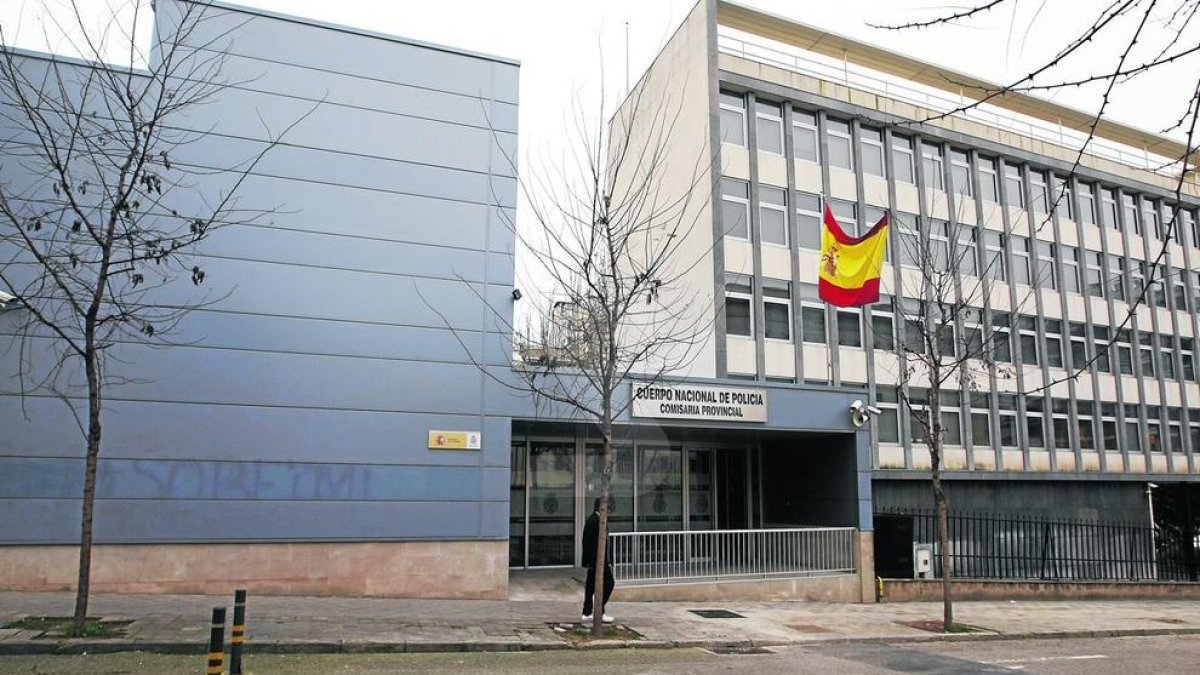 Detingut a Aran per abusos sexuals a sis menors als quals impartia classes de repàs