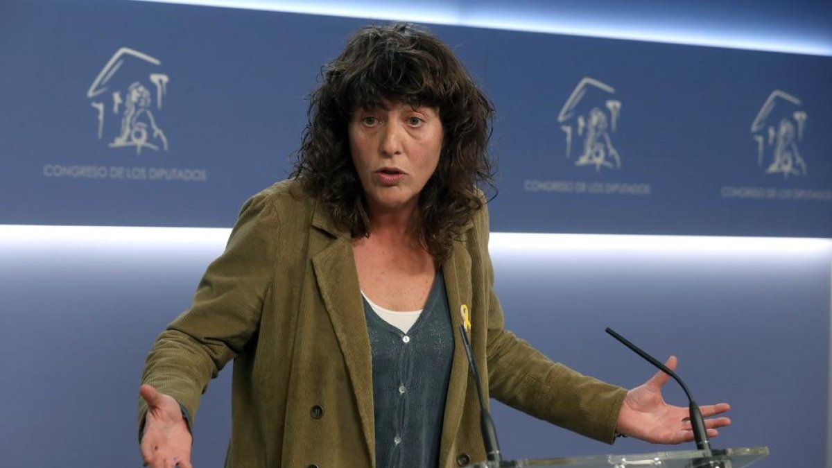 La consellera Jordà, rebuda a Agricultura amb una catifa groga