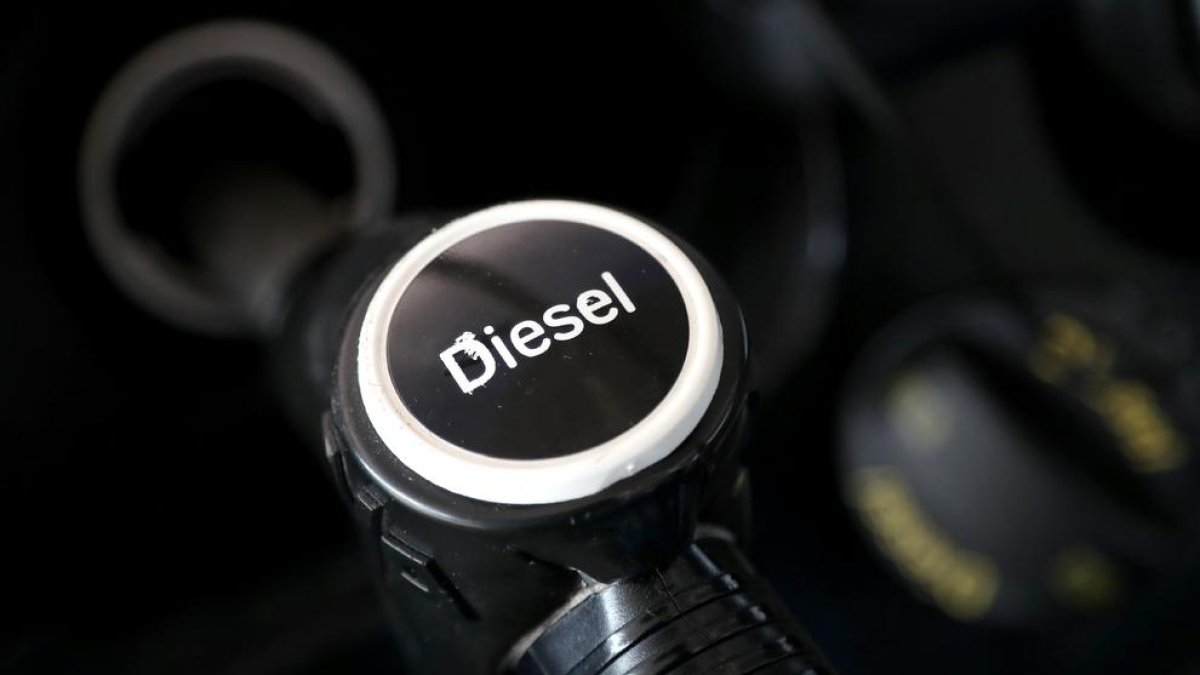 La gasolina y el gasóleo se vuelven a encarecer y marcan un nuevo máximo desde 2014