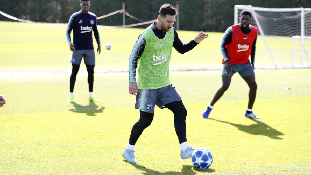 Leo Messi, durant l’entrenament d’ahir.
