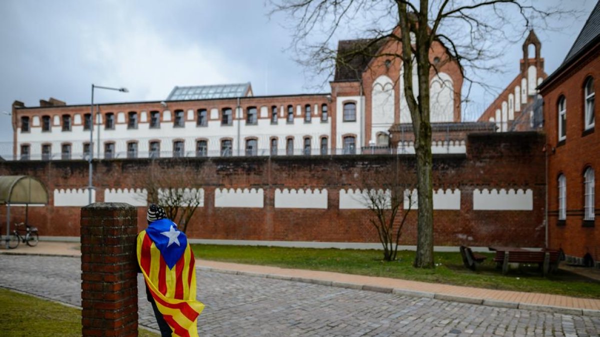 La Justícia alemanya deixa en llibertat Puigdemont i descarta el delicte de rebel·lió