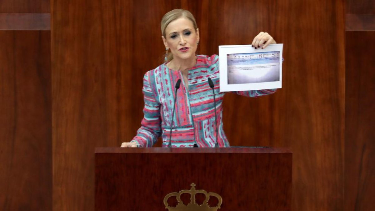 La presidenta de la Comunitat de Madrid, Cristina Cifuentes, ahir, davant de l’Assemblea regional.