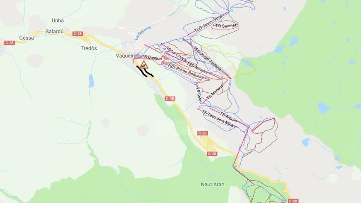 Un desprendimiento del suelo corta la vía de la Bonaigua en Alt Àneu