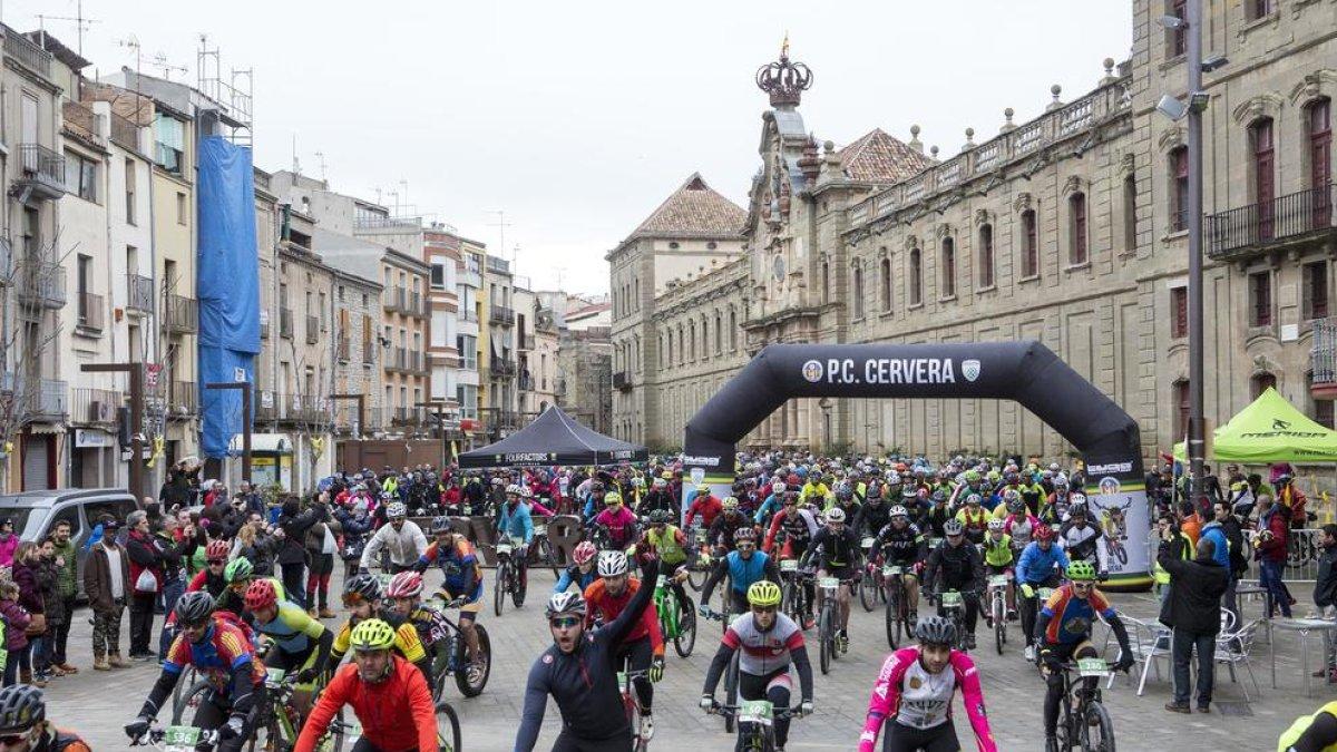 La Hivernal de Cervera bat el rècord de participants en la desena edició
