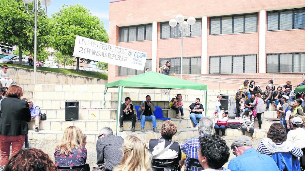 El CDR de la Mariola organizó ayer una jornada con Dante Fachin (imagen) y Bea Talegón.