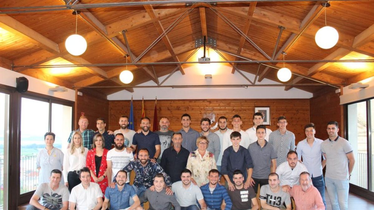 Recepció oficial a l’Sporting de Pinyana pel títol i ascens