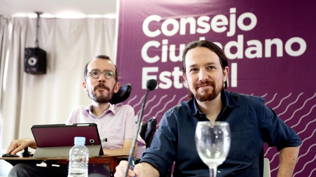 Echenique i Iglesias, ahir davant dels fotògrafs.