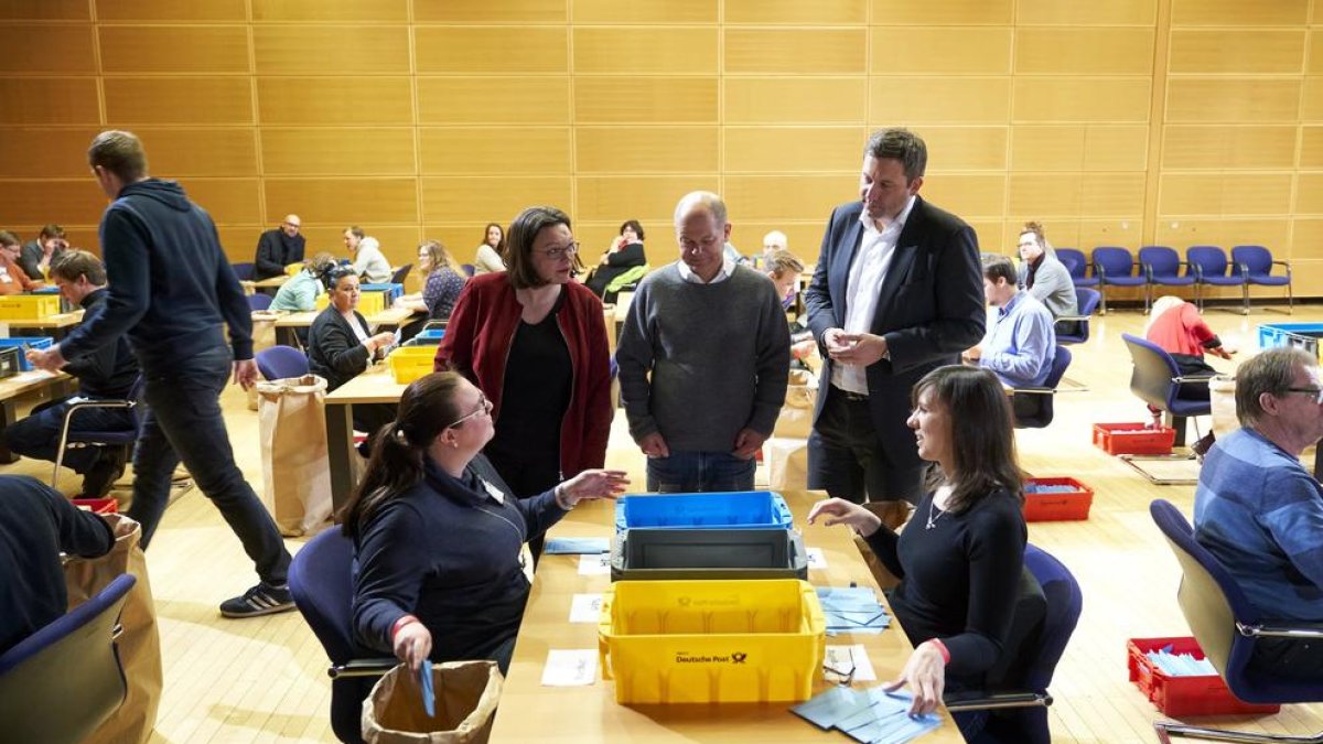 Imagen del recuento de los votos por parte del SPD.