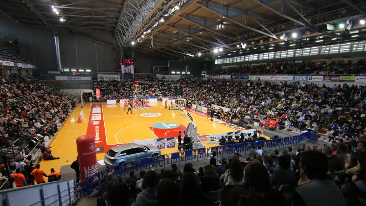 El pabellón Barris Nord podría tener un nuevo nombre vinculado al sector de la fruta.