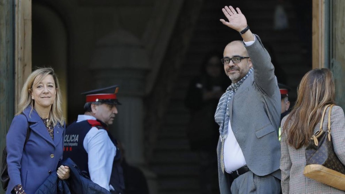 Buch i Lloveras compareixen com a imputats al TSJC per promoure l'1-O entre alcaldes