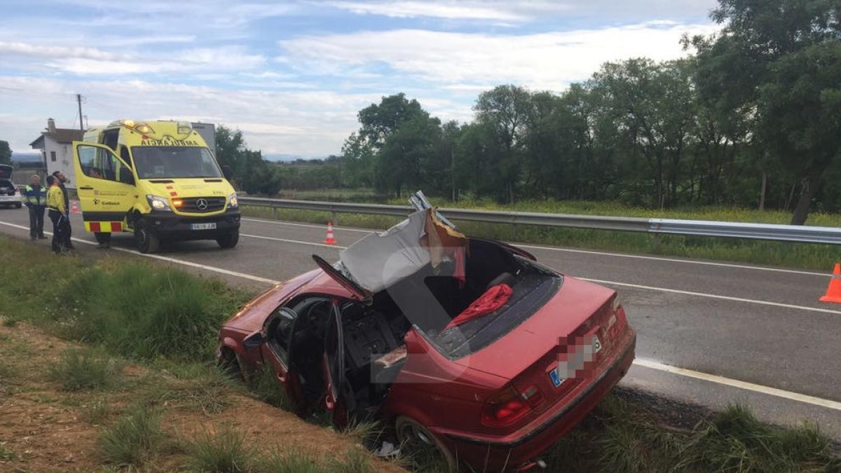 Un herido en una salida de vía en la L-303 en Ossó de Sió