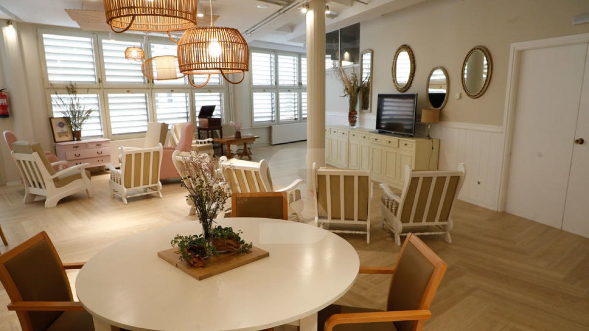 Inauguració del primer coworking dins una residència