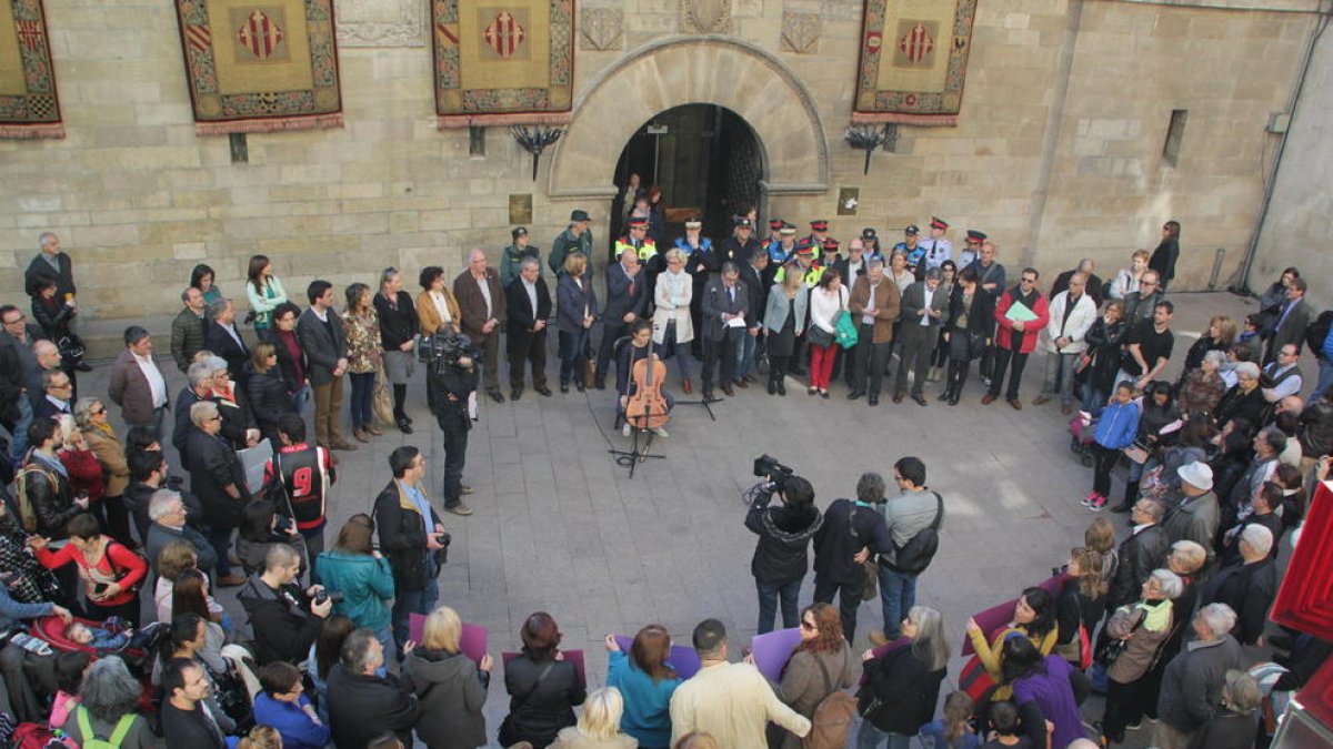 Una concentració contra la violència masclista a Lleida.