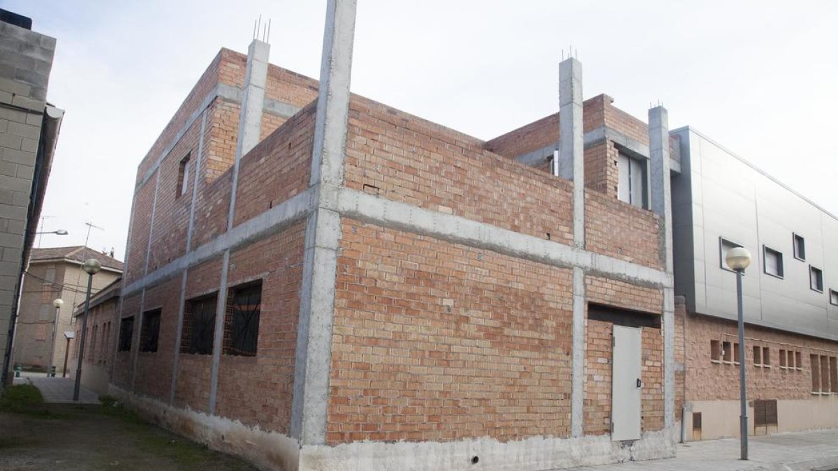 La ampliación del CAP de Agramunt que quedó paralizada en 2011.