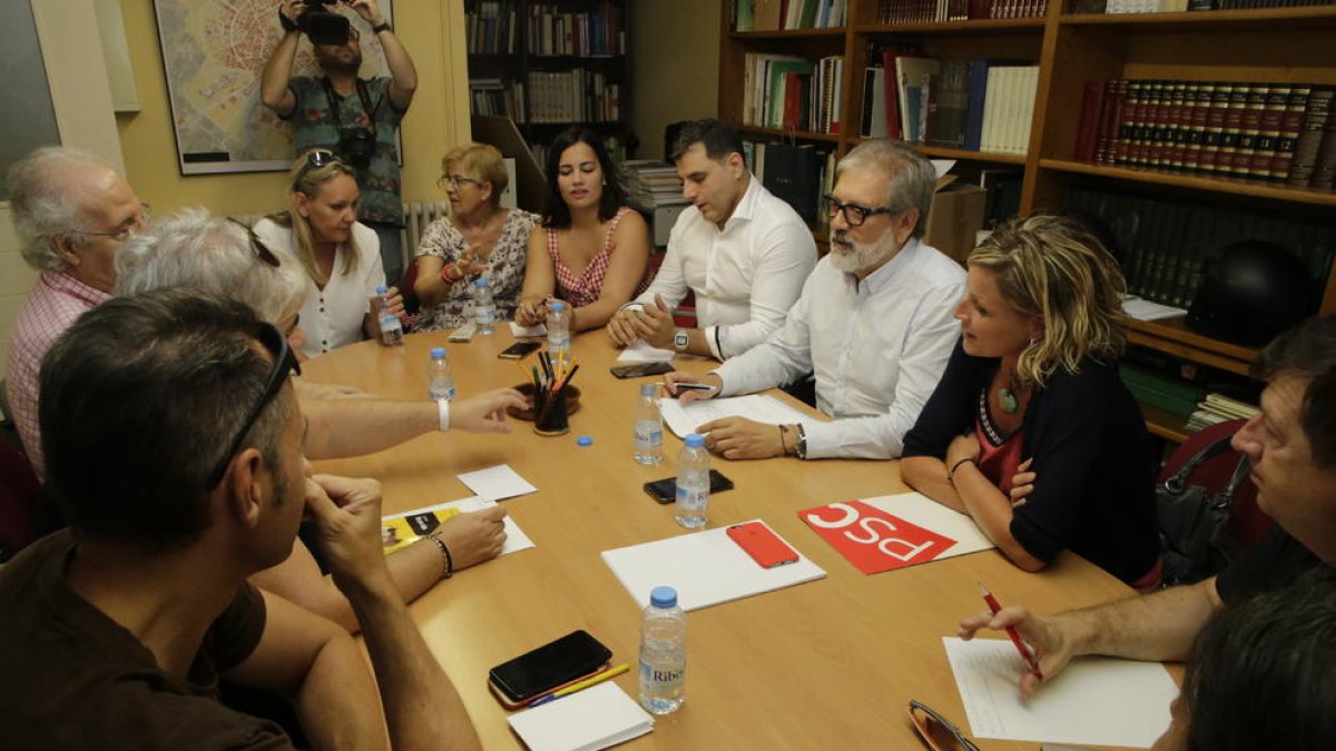 Els militants del PSC de Lleida escolliran el relleu de Ros el 27 d'agost