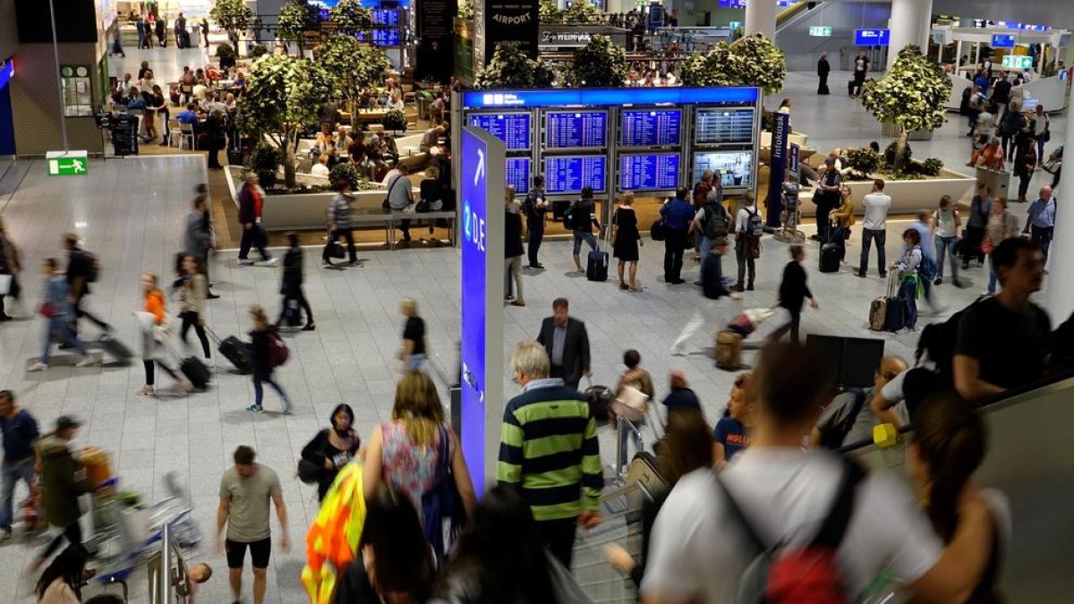 Imagen de archivo de pasajeros del aeropuerto de Frankfurt.