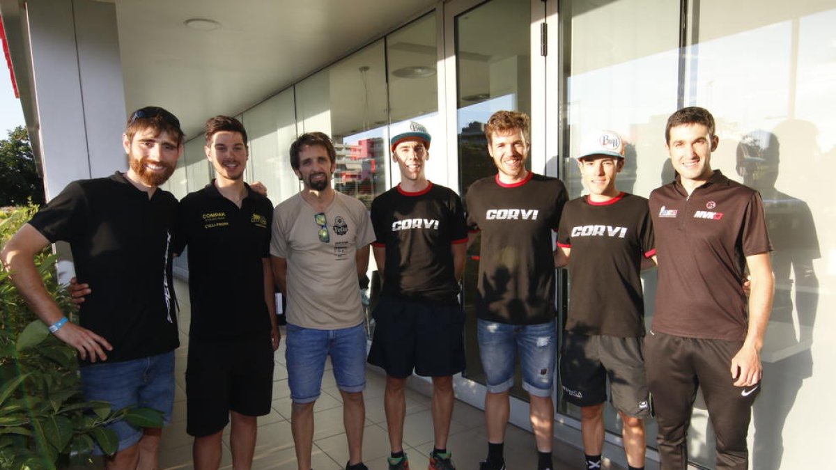 De izquierda a derecha Albert Masana, Modest Capell, Sergi Escobar, Edgar Baró, Marc Vilanova, Lluís Ropero y Miquel Martínez.