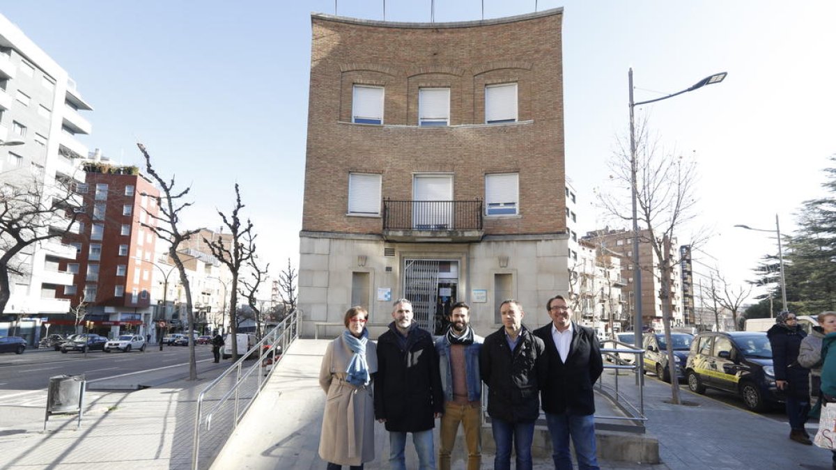 Ribes i Soler, amb membres de Cs al CUAP de Prat de la Riba.