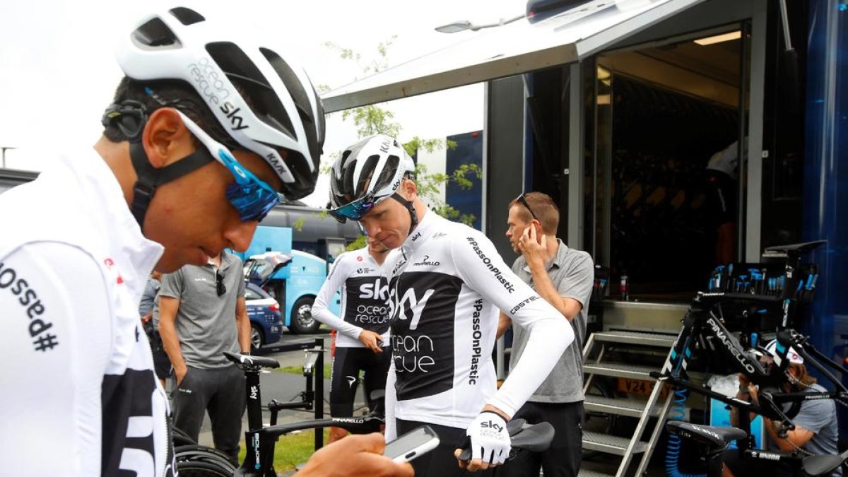 El ciclista británico Chris Froome, antes de iniciar un entrenamiento en Saint-Mars-la-Reorthe.
