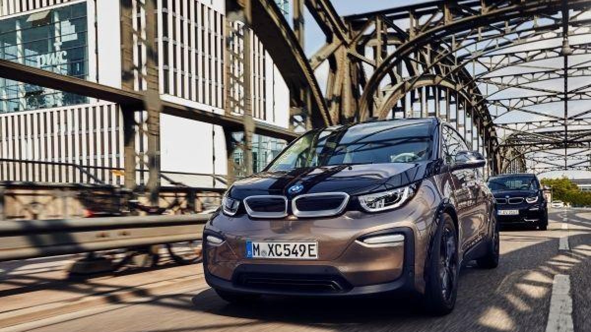 BMW i3 i i3s, amb bateries d'alt voltatge per a
més autonomia