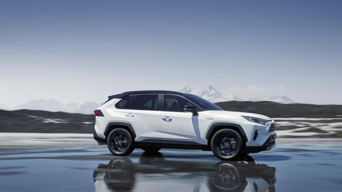 Ofensiva híbrida elèctrica de 
Toyota a França