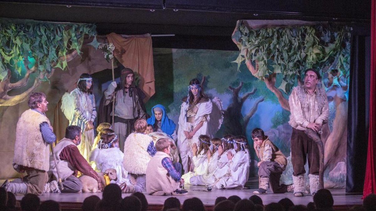 Representación el pasado domingo en Guissona de los recuperados ‘Pastorets’ de esta localidad.