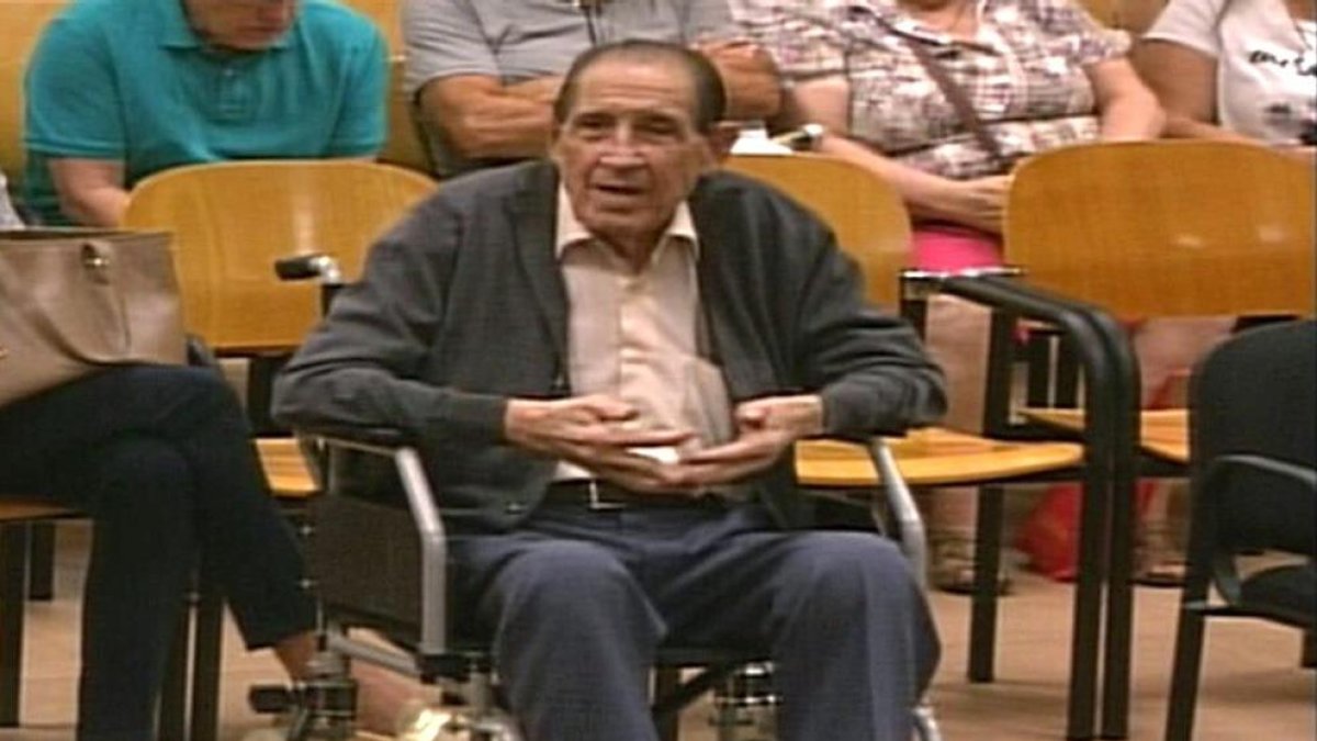 El doctor Eduardo Vela, durante el juicio.