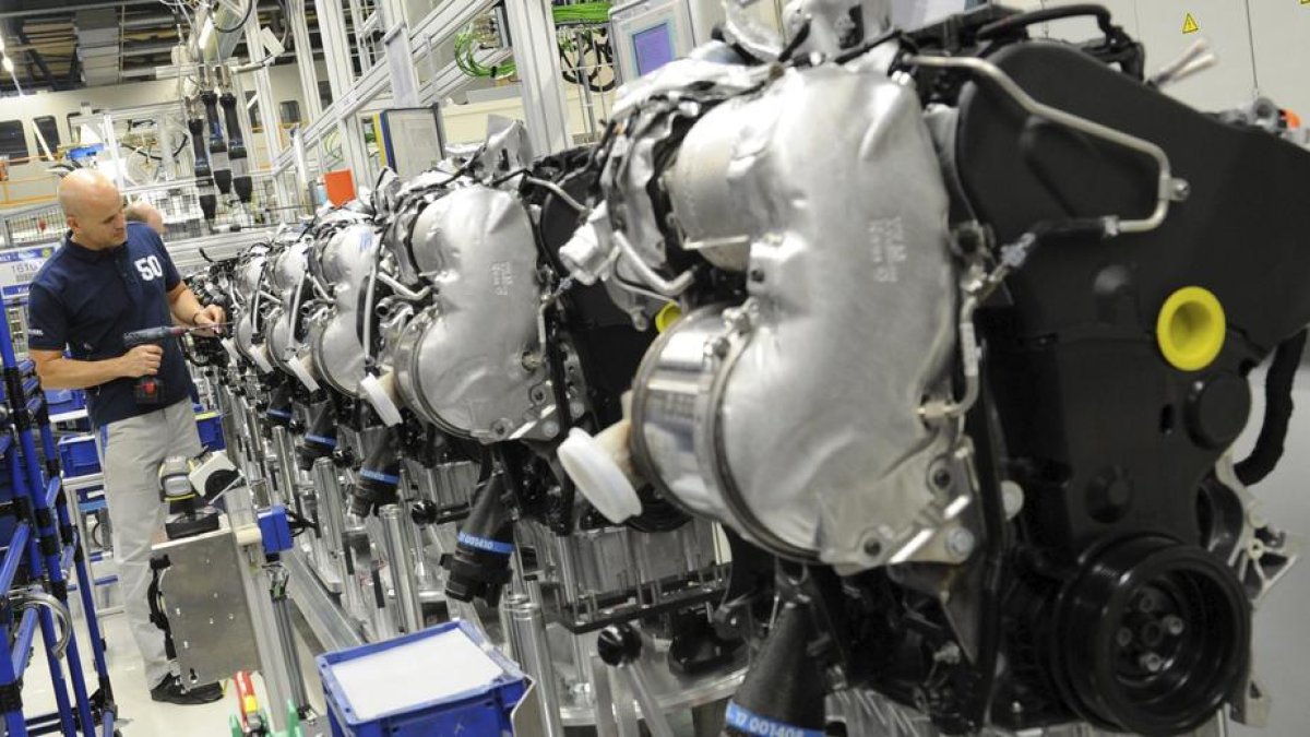 Una cadena de montaje de motores diésel, una tecnología que parece con demanda a la baja.